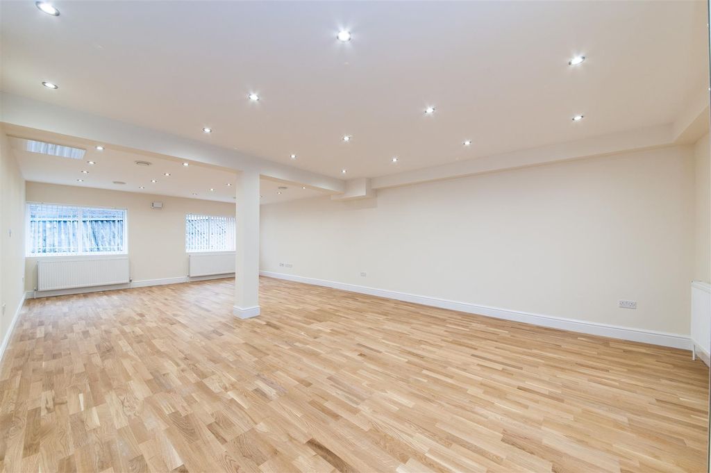 Property photo 2 of 6 {7D2E21B2-1Bd7-41C9-9372-8CC87F5Cded3}[1].Jpg