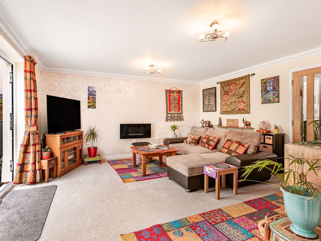 Property photo 2 of 36