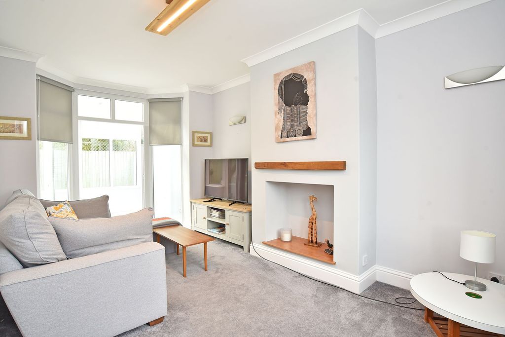 Property photo 2 of 18