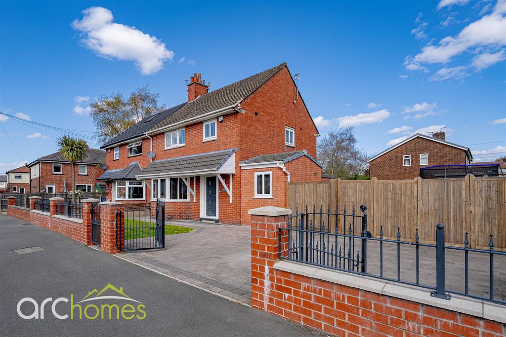 Property photo 1 of 27 Hesketh-23.Jpg