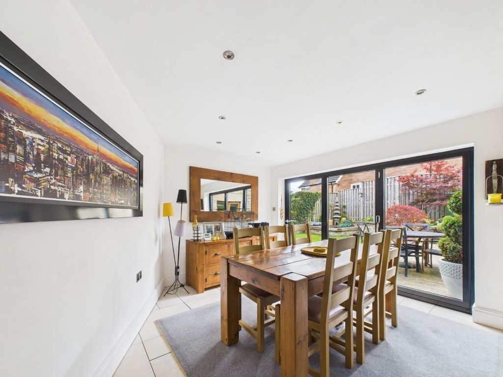 Property photo 3 of 25 Dining Room