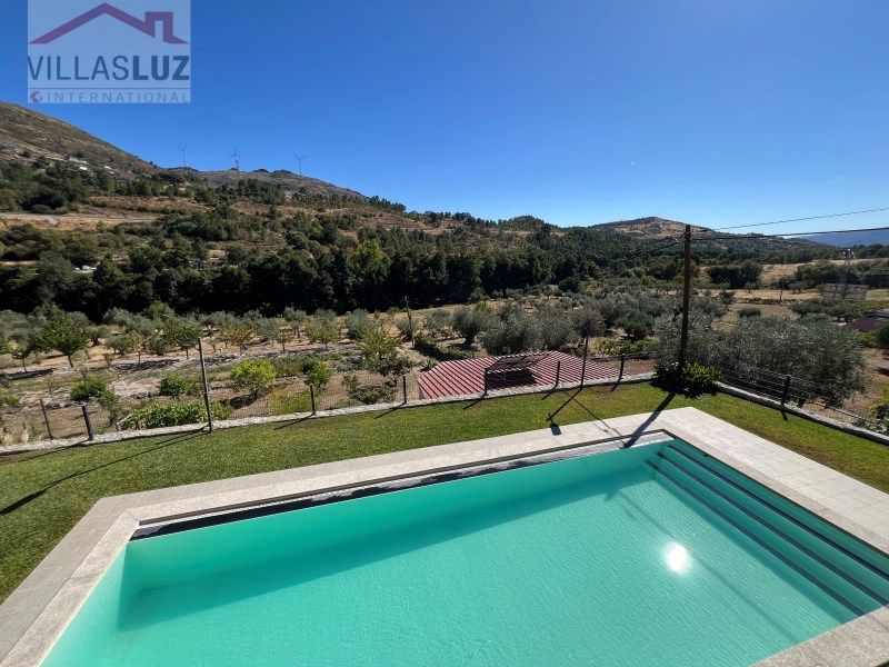 Property photo 2 of 65