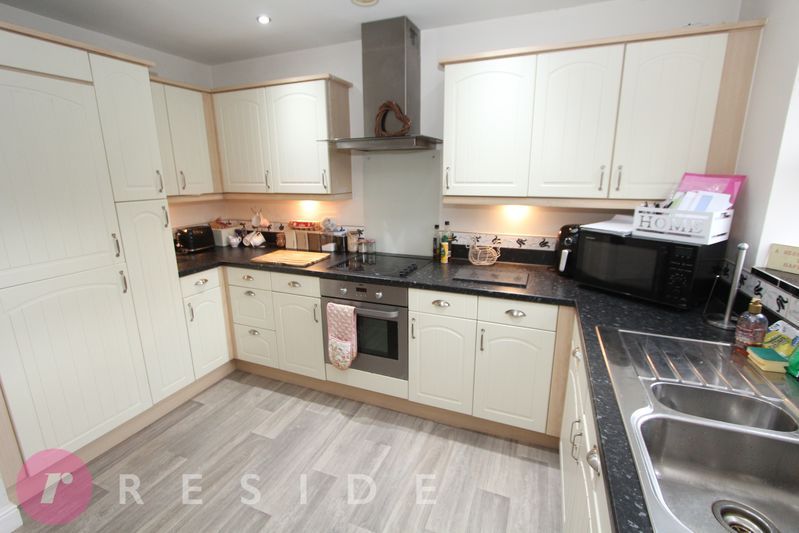 Property photo 3 of 7 Kitchen