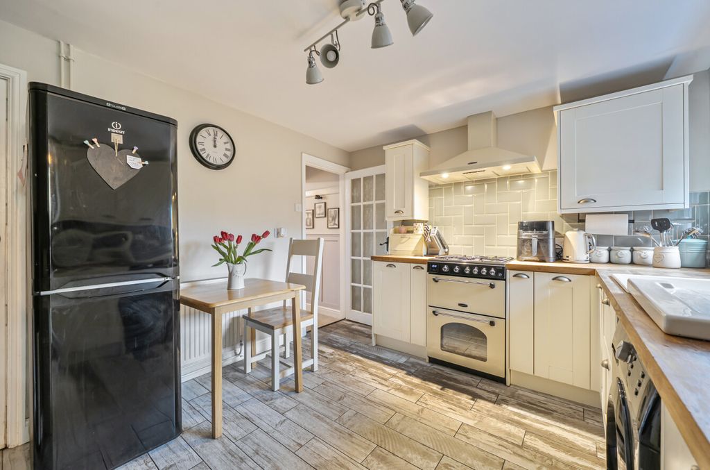 Property photo 1 of 24 1404088-16-6970Cb...