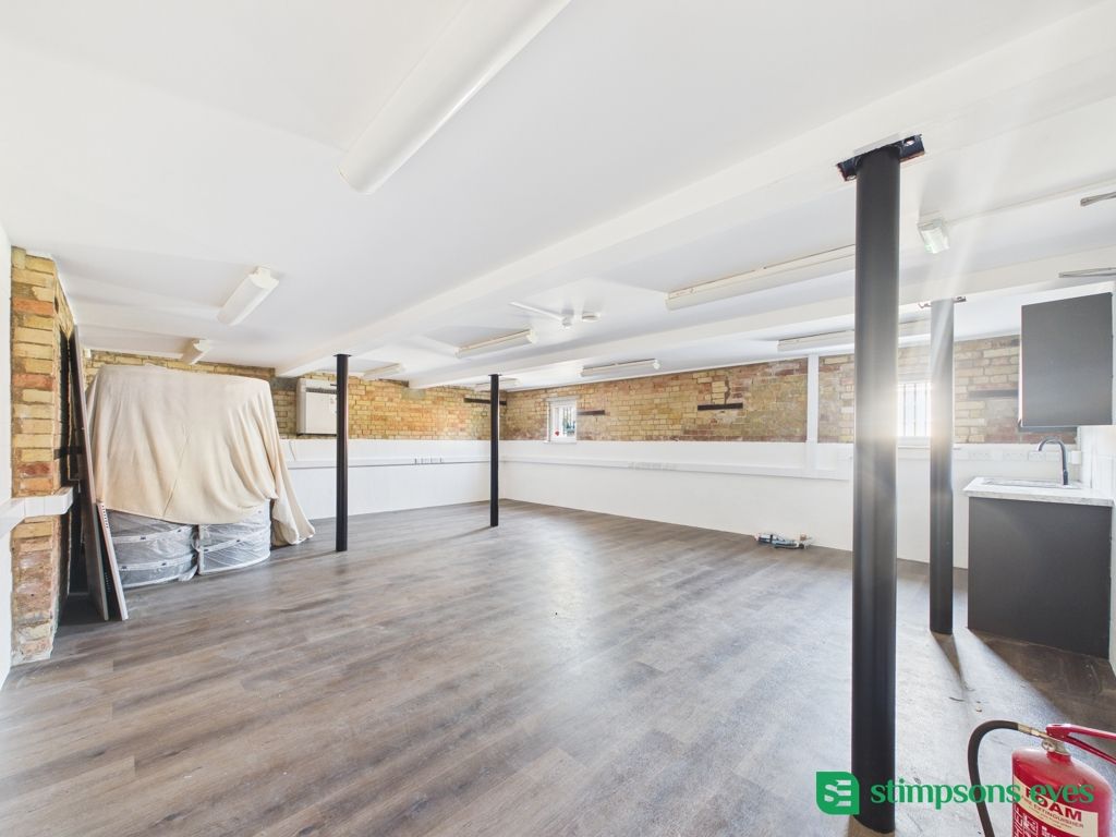 Property photo 3 of 10 Photo 16