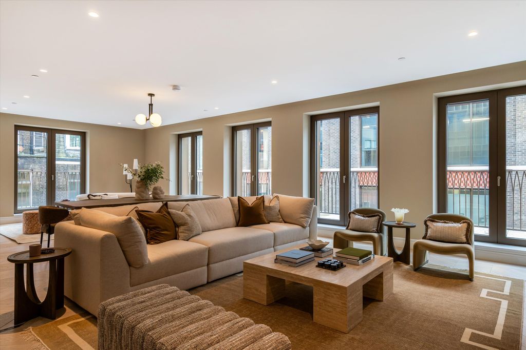 Property photo 2 of 38 Image