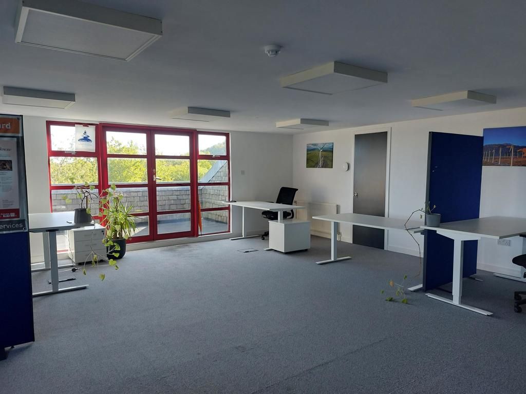 Property photo 2 of 8 Photo 4