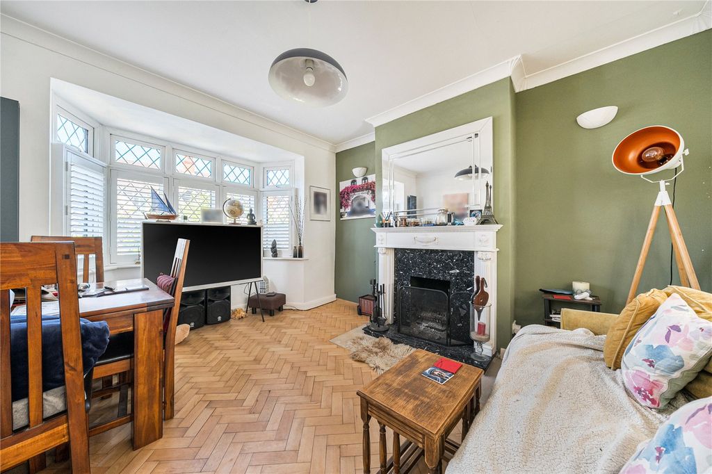 Property photo 2 of 19 Picture No. 23