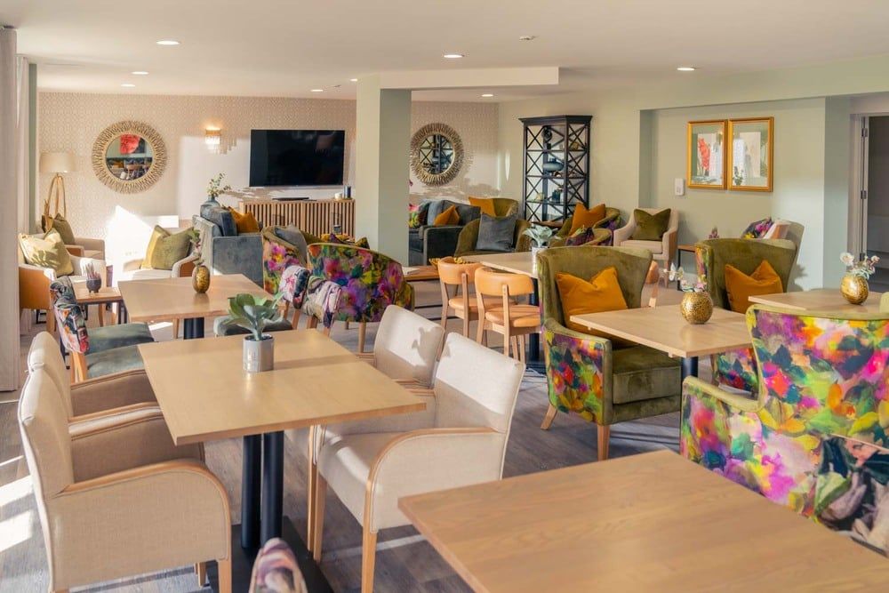 Property photo 1 of 8 Bistro