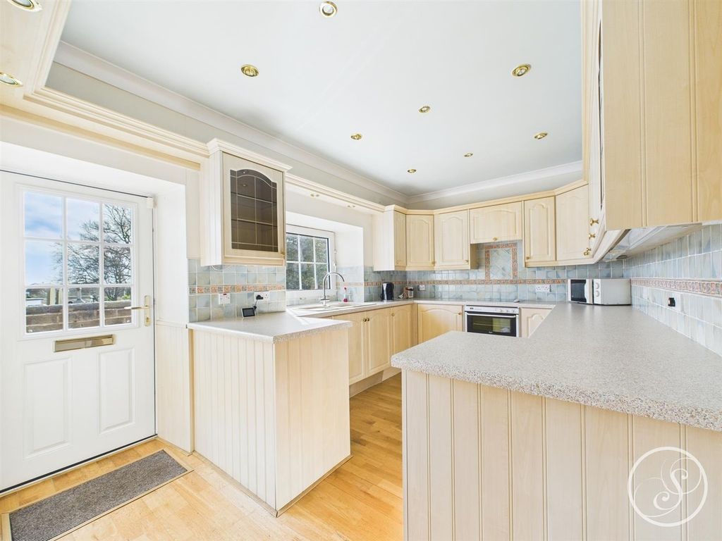 Property photo 2 of 26 Kitchen