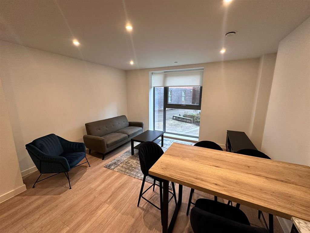 Property photo 3 of 33 Img-20260415-Wa0016.Jpg