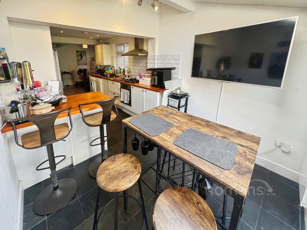 Property photo 3 of 21 Pbox-Img.Jpg