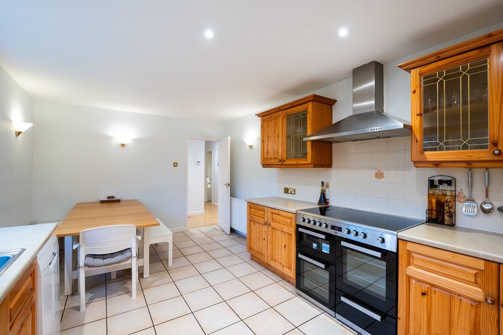 Property photo 3 of 22