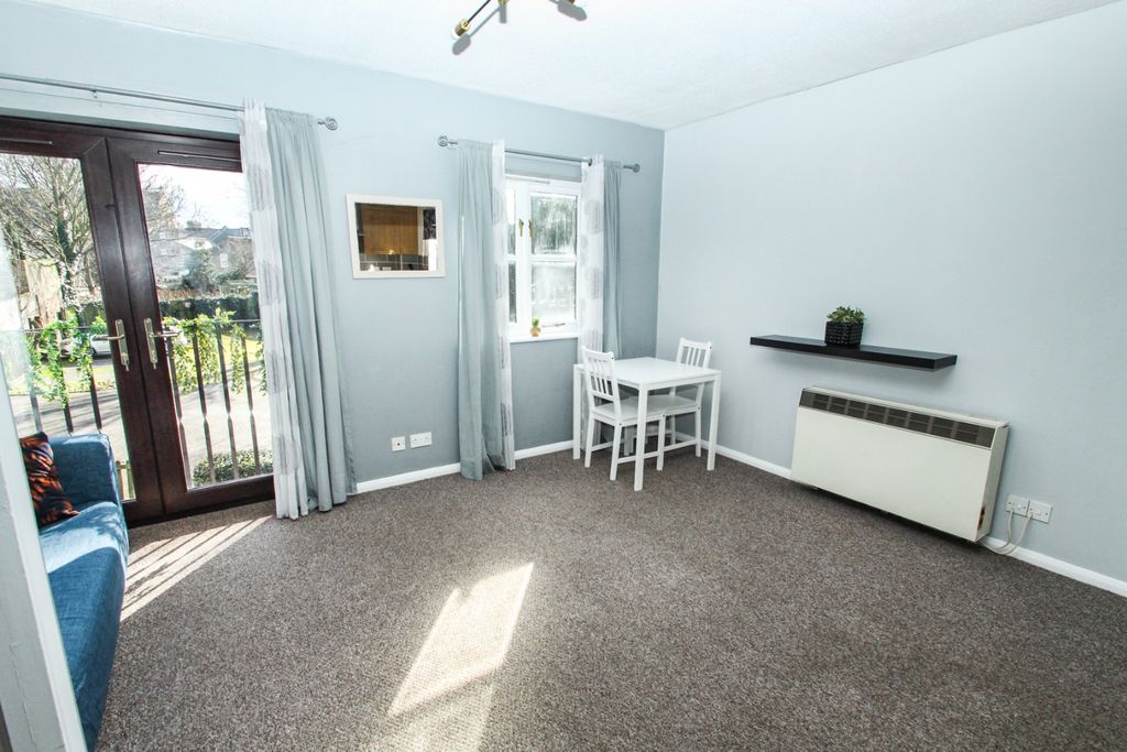 Property photo 3 of 15 1952383
