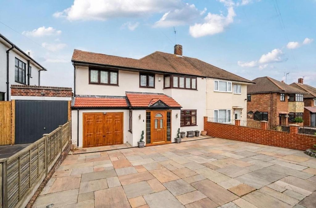 Property photo 1 of 19 Picture No. 24
