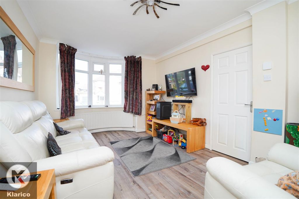 Property photo 2 of 16 Photo-2.Jpg