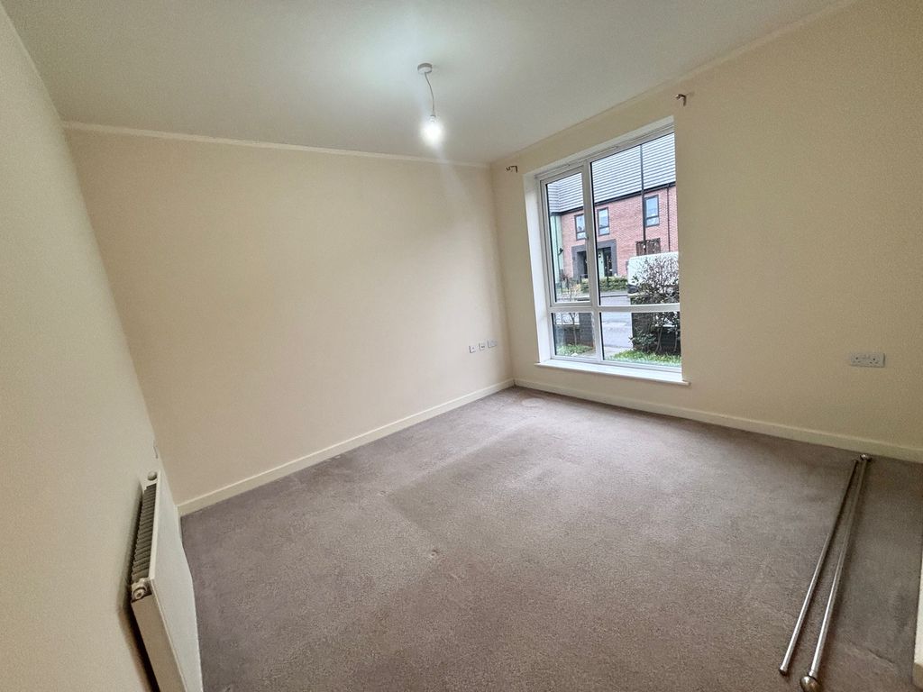 Property photo 2 of 10 Living Room