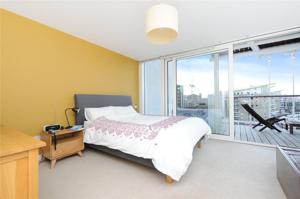 Property photo 3 of 10 Bedroom