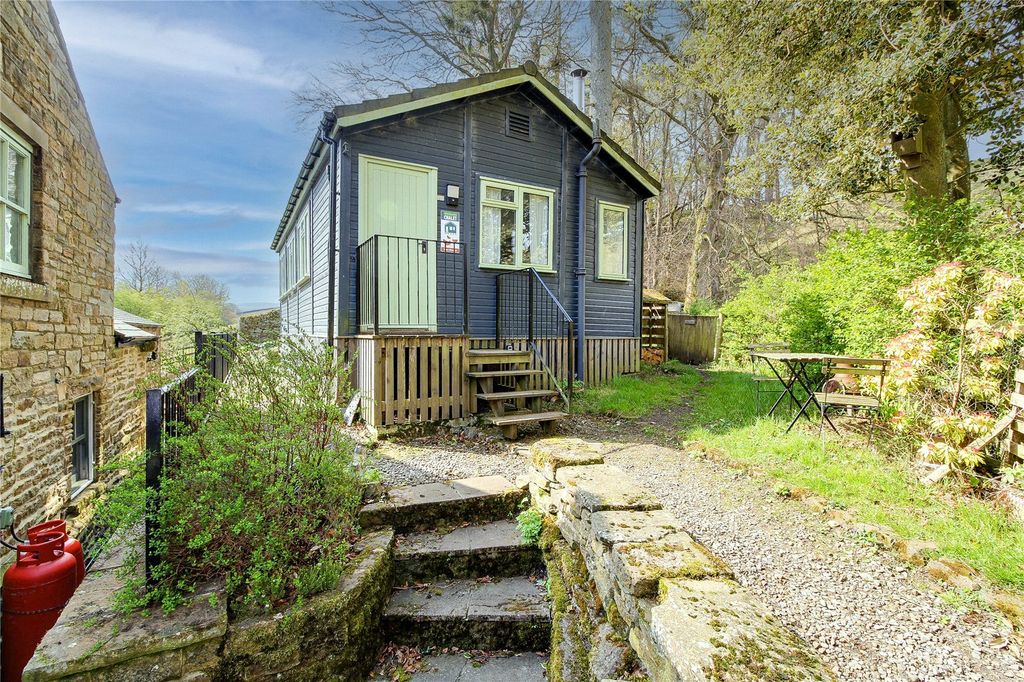 Property photo 3 of 22 Picture No. 32