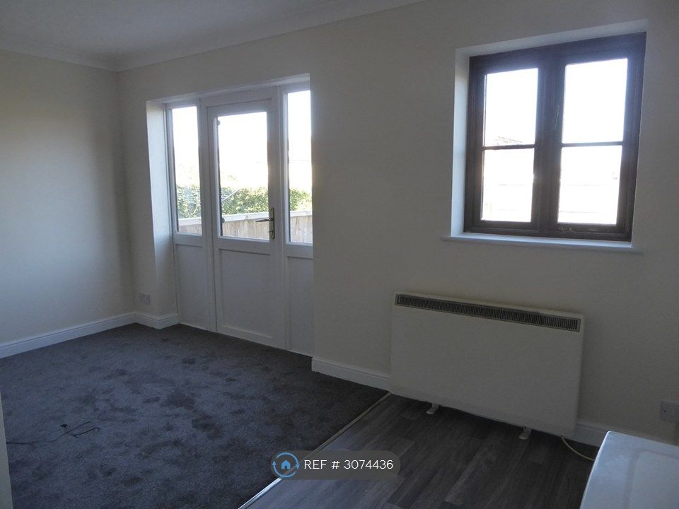 Property photo 2 of 20 Lounge/Diner