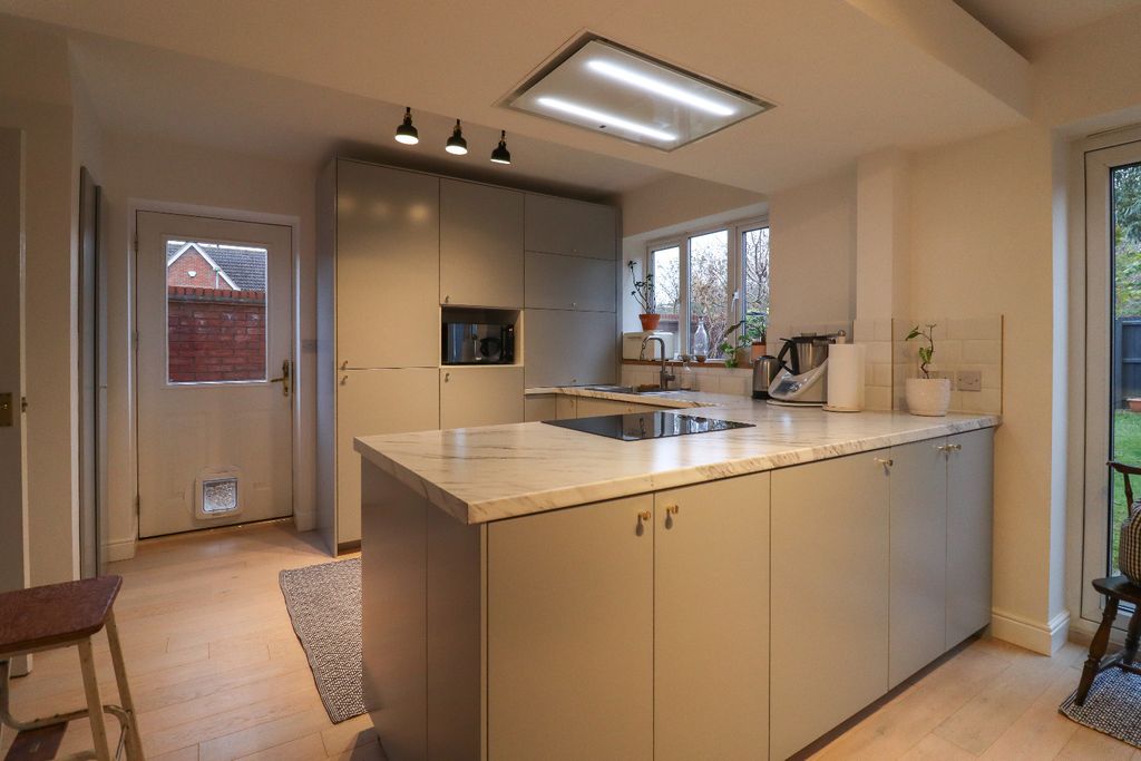 Property photo 3 of 22 3645427