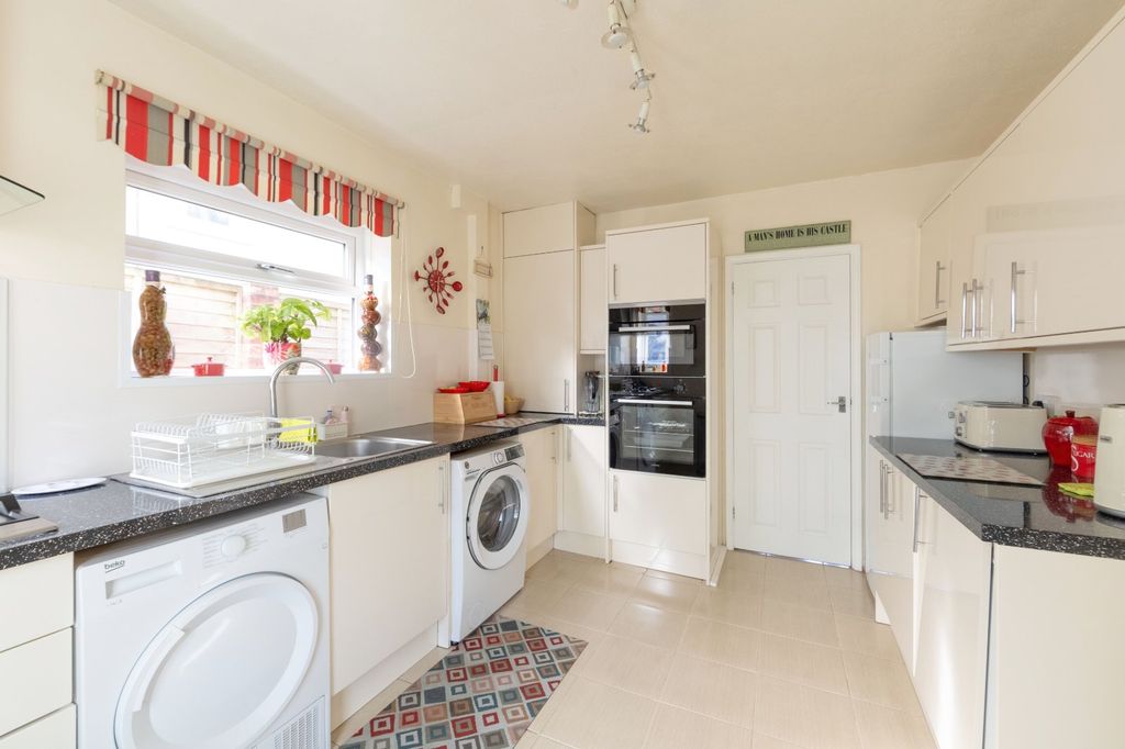 Property photo 2 of 14 Picture 2