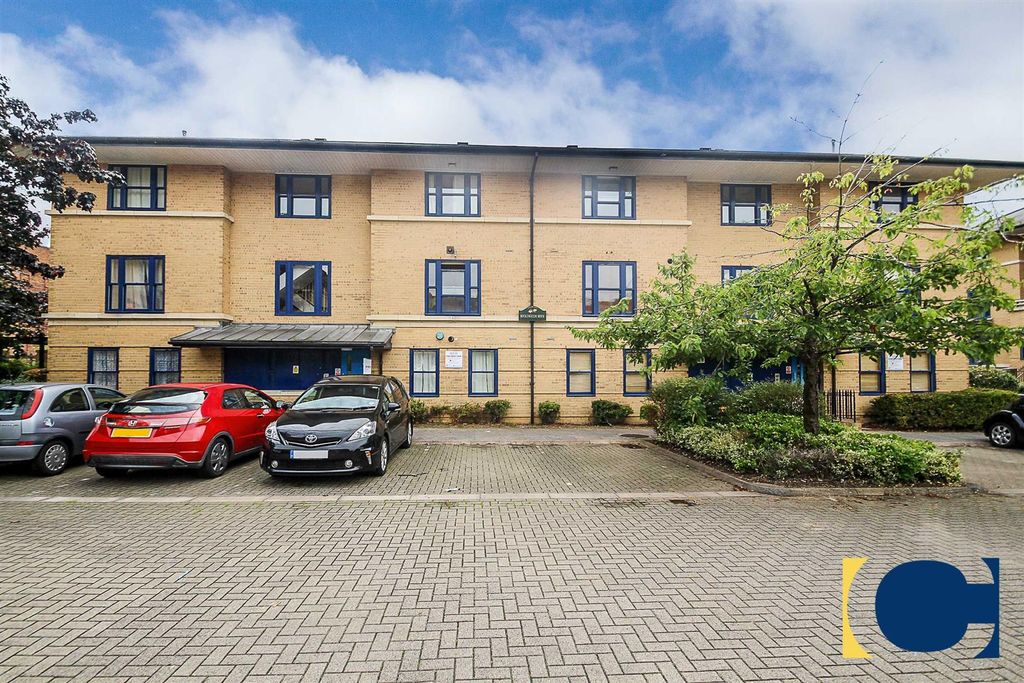 Property photo 1 of 7