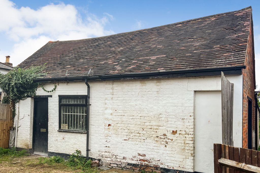 Property photo 2 of 5 The Bakehouse, Station Road, Shalford, Surrey Gu4 8HD
