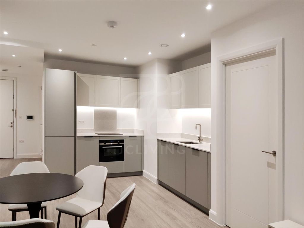 Property photo 3 of 9 A4A6B33A-B292-4d30-A3A1-c9021d2Fb465.Jpg