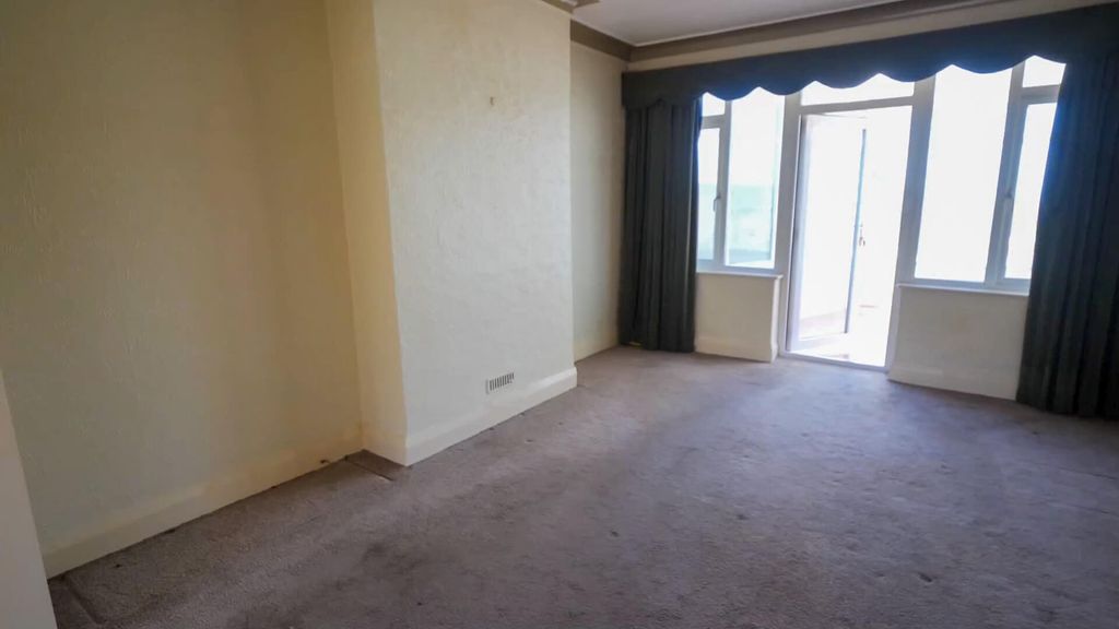 Property photo 2 of 13 Dining Room
