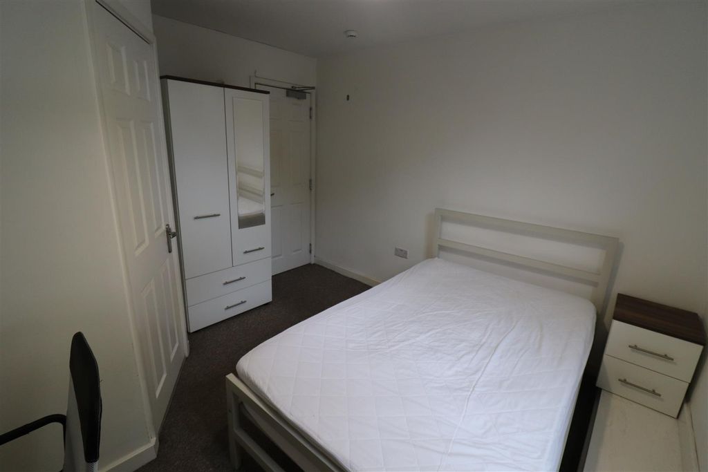 Property photo 1 of 9 Img_1596.Jpg