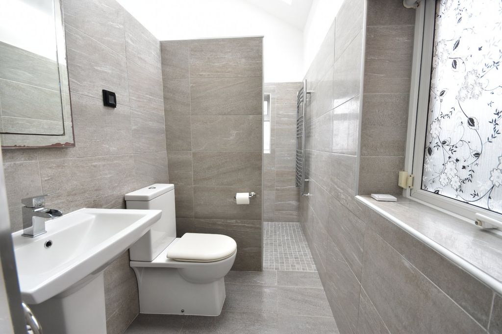 Property photo 3 of 13 Picture No. 02