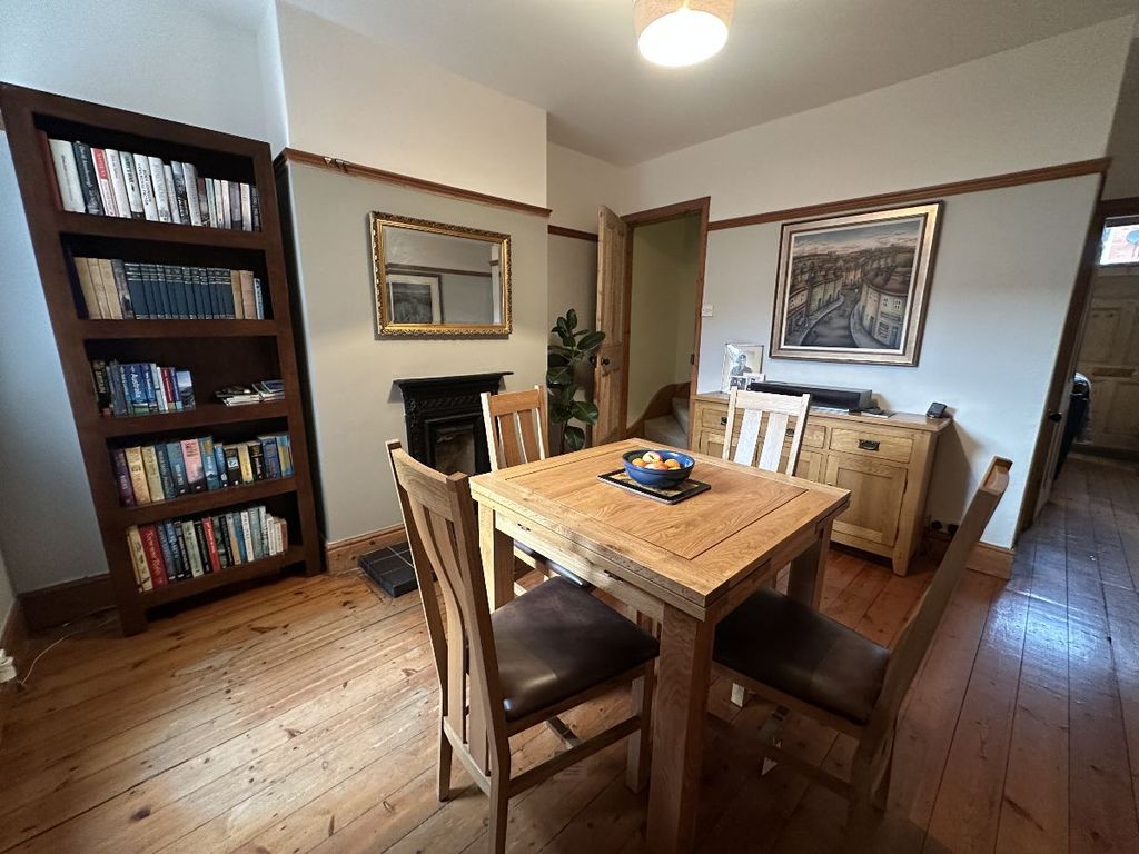 Property photo 2 of 24