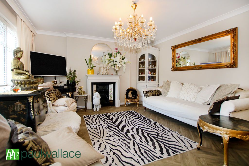 Property photo 3 of 20 Sitting Room