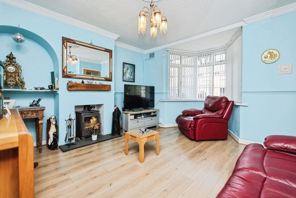 Property photo 2 of 18 Pbox-Img.Jpg