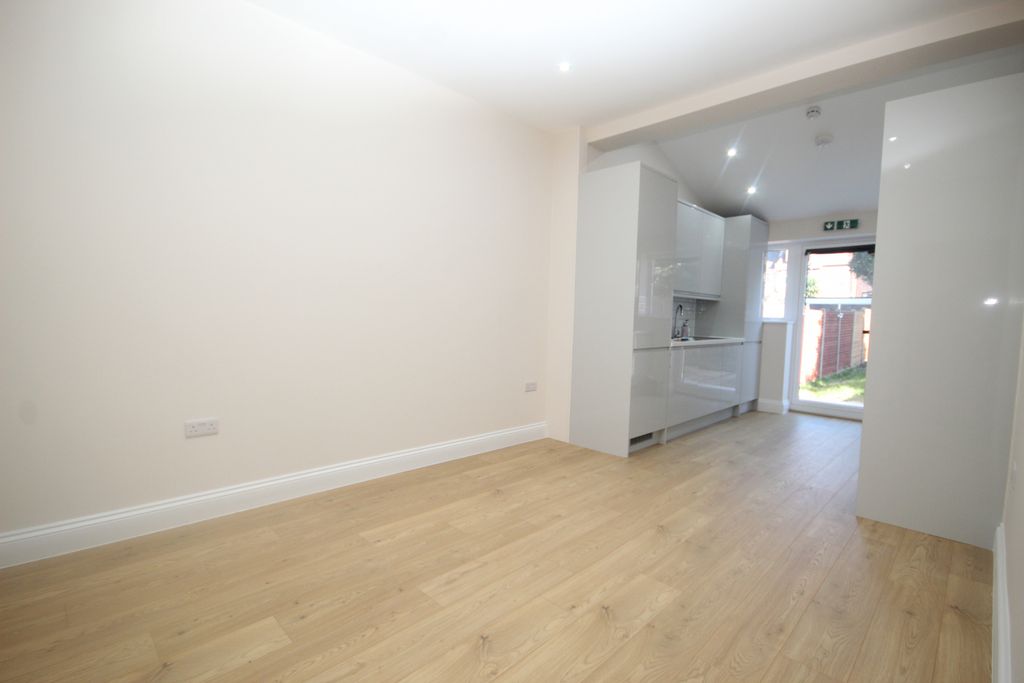 Property photo 2 of 12 Gallery