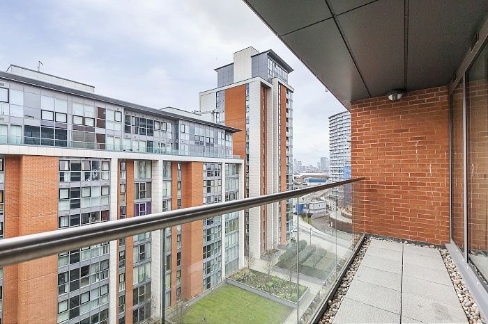 Property photo 2 of 10 Balcony