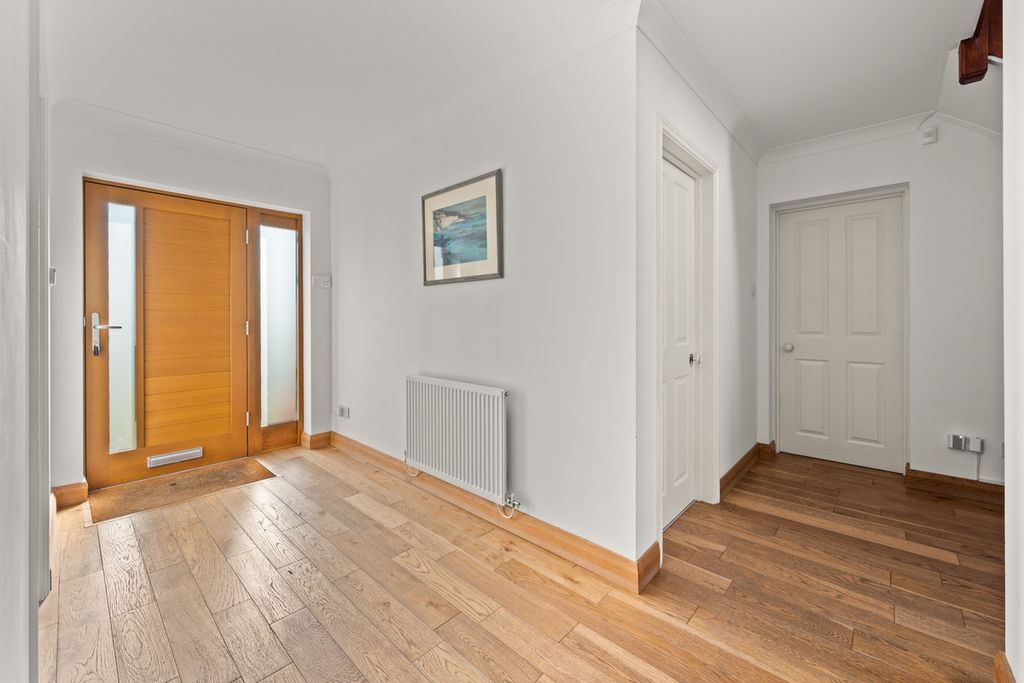 Property photo 2 of 41