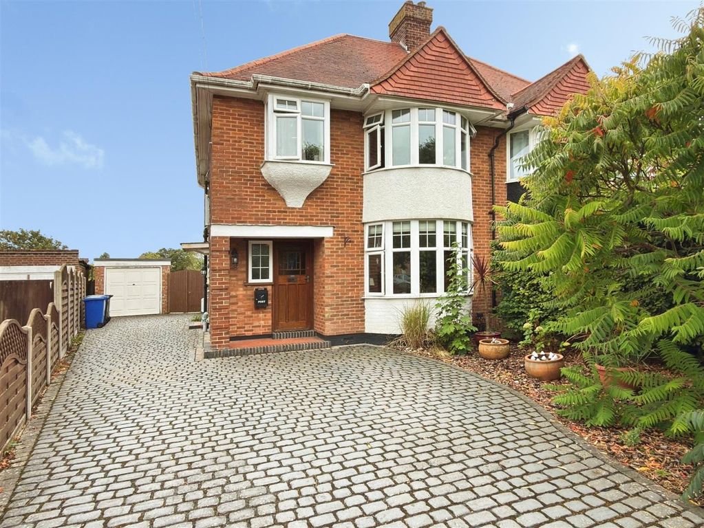 Property photo 1 of 16 Gunton Drive (5).Jpg