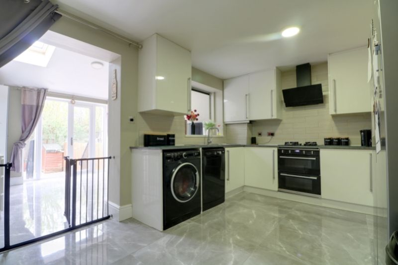 Property photo 2 of 20 Img_4716-Img_4718