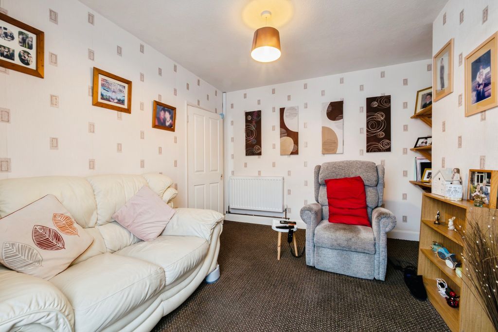Property photo 2 of 17 Photography