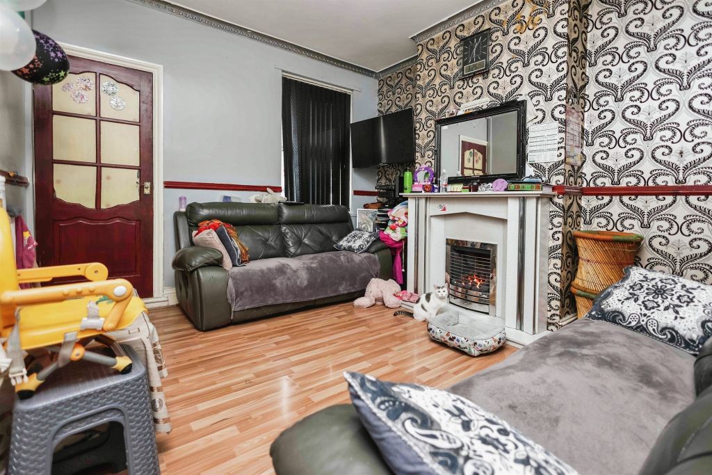 Property photo 3 of 11