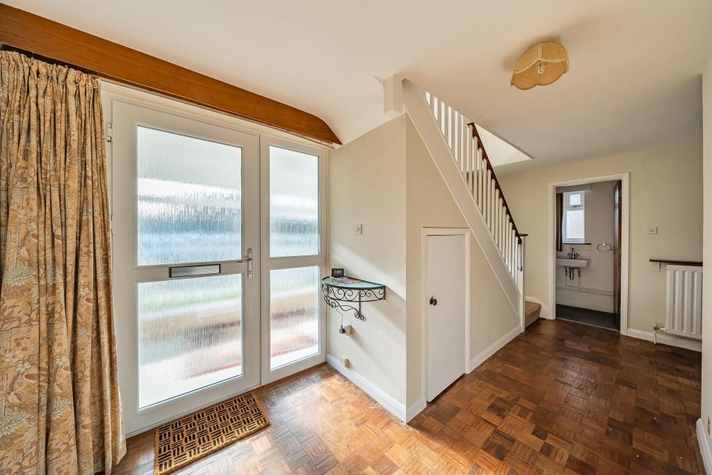 Property photo 3 of 15 Entrance Hall