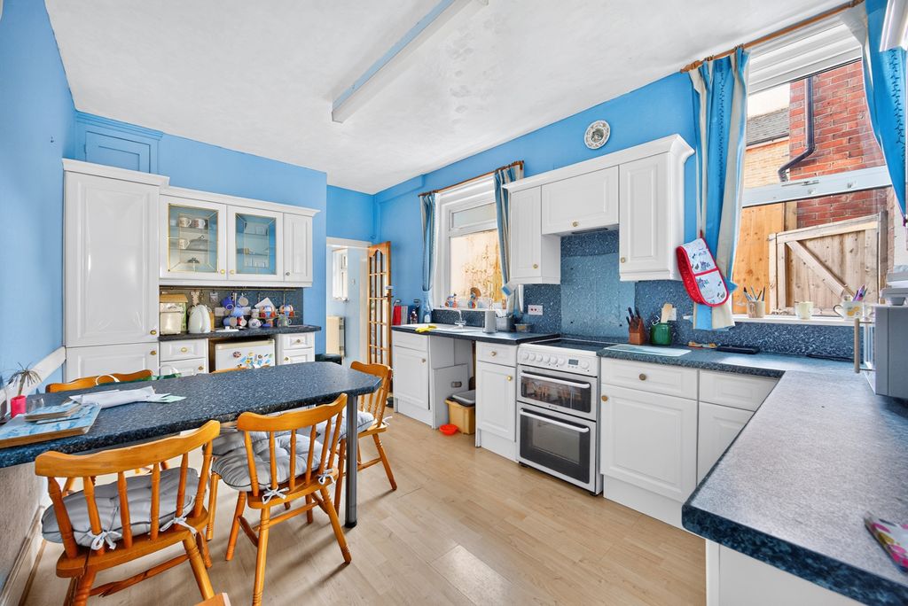 Property photo 2 of 16 Pbox-Img.Jpg
