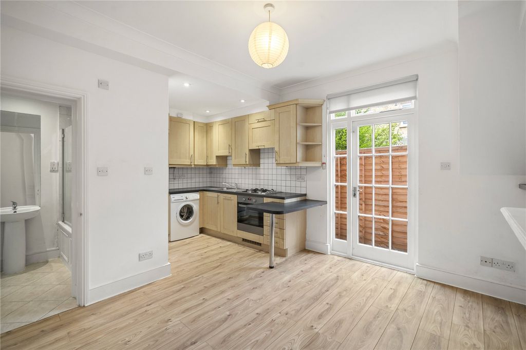 Property photo 2 of 11 Picture No. 05