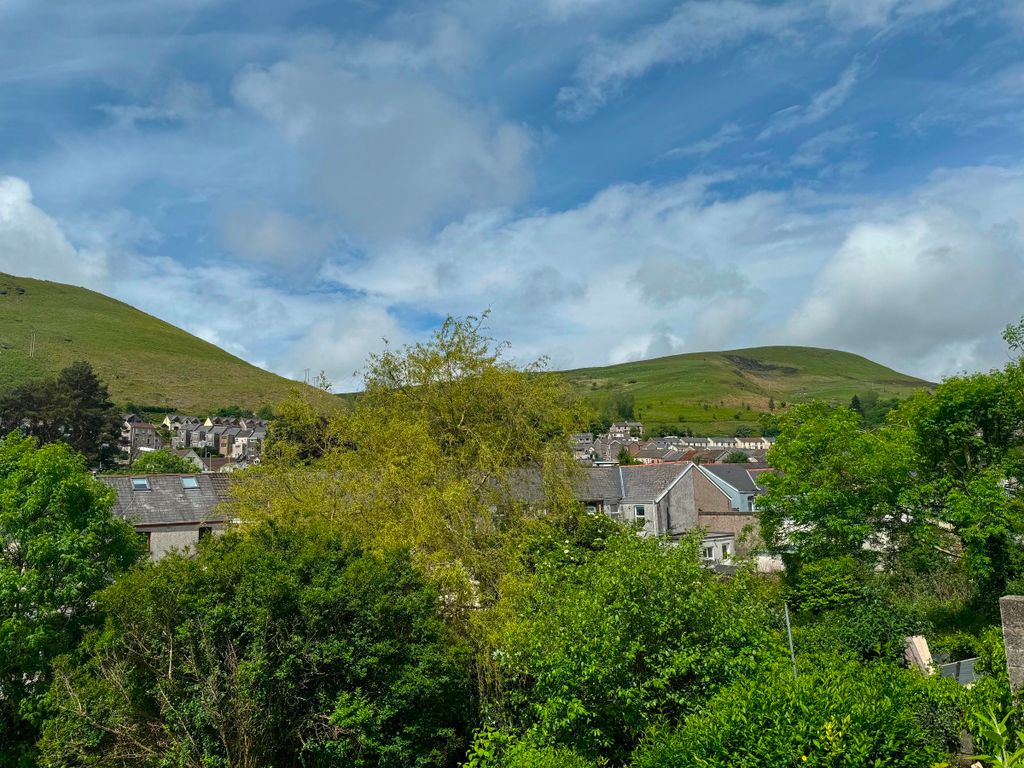 Property photo 2 of 3