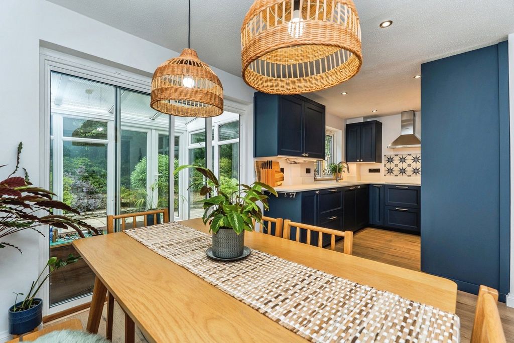 Property photo 2 of 17 Photo