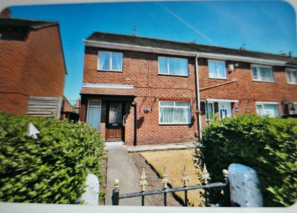 Property photo 1 of 1 A Well Presented Three Bedroom End Of Terrace Property