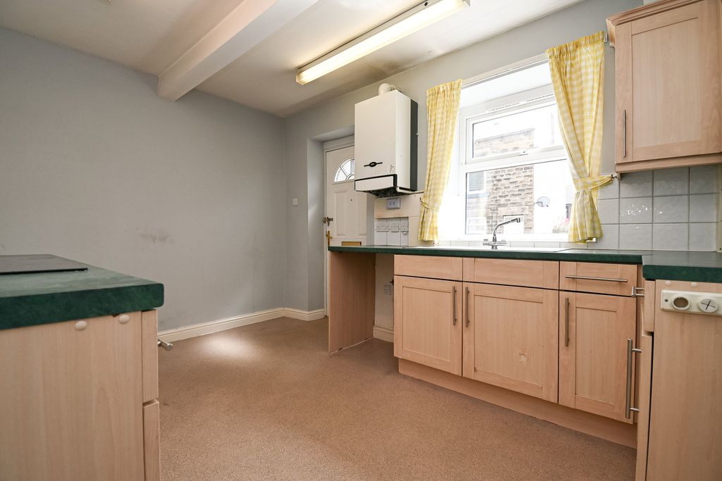Property photo 3 of 16