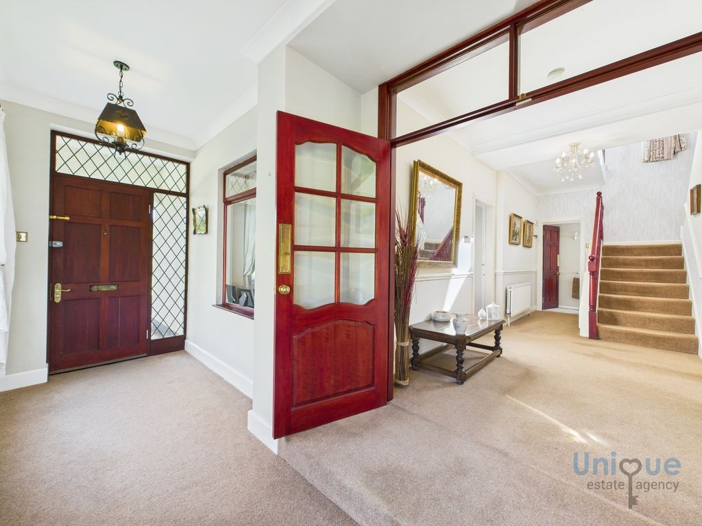 Property photo 3 of 36